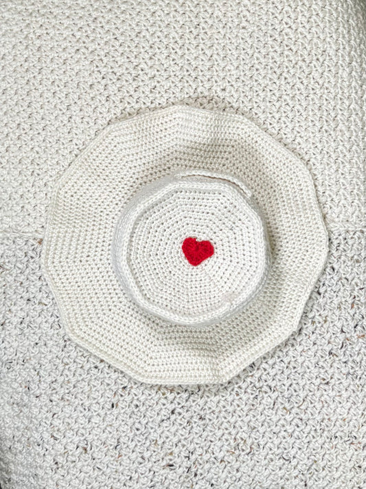 Oma 'Valentine' Adult Bucket Cap